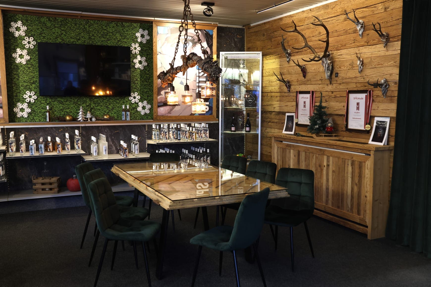 JulesSpirits Laden Regal