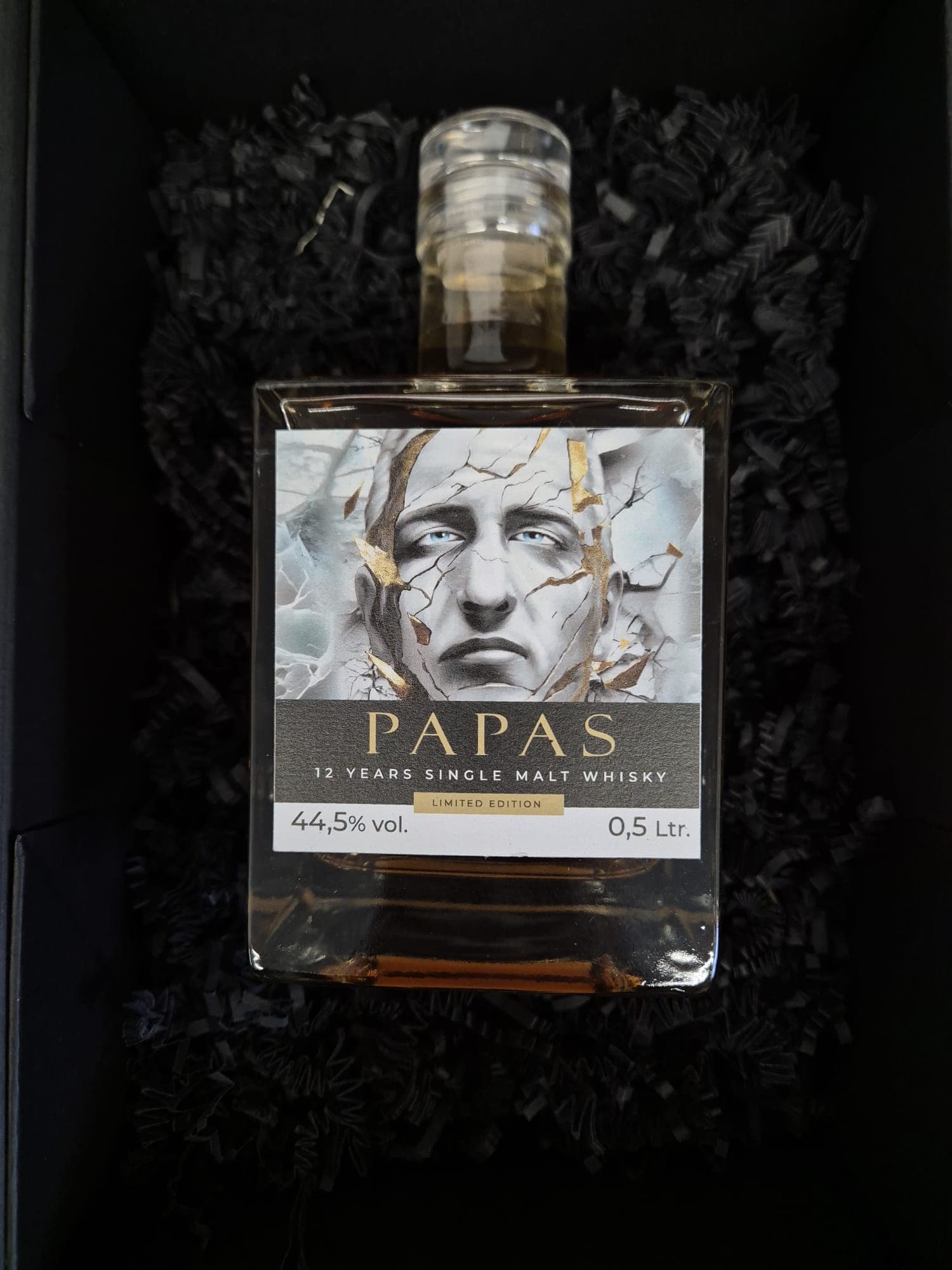 PAPA Whisky Flasche im Karton
