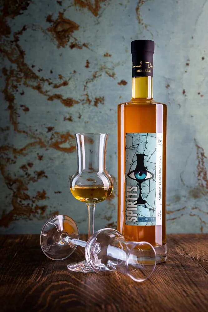 Holunderblütenlikör